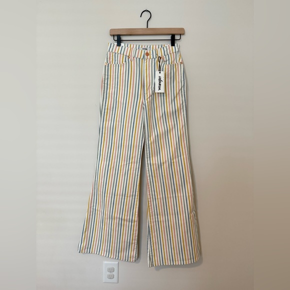 [Wrangler] NWT Wanderer High Rise Flare Jeans in Rainbow Stripe Size 27/32 - Picture 4 of 11